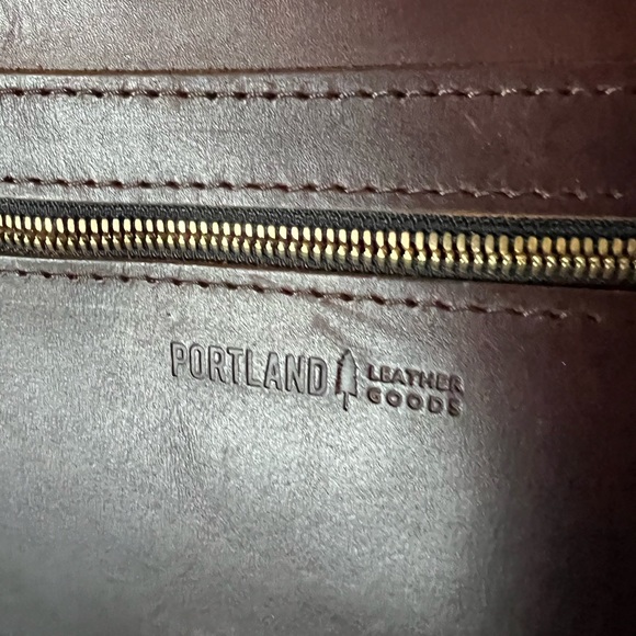 Portland Leather Laptop Bag - Picture 4 of 4